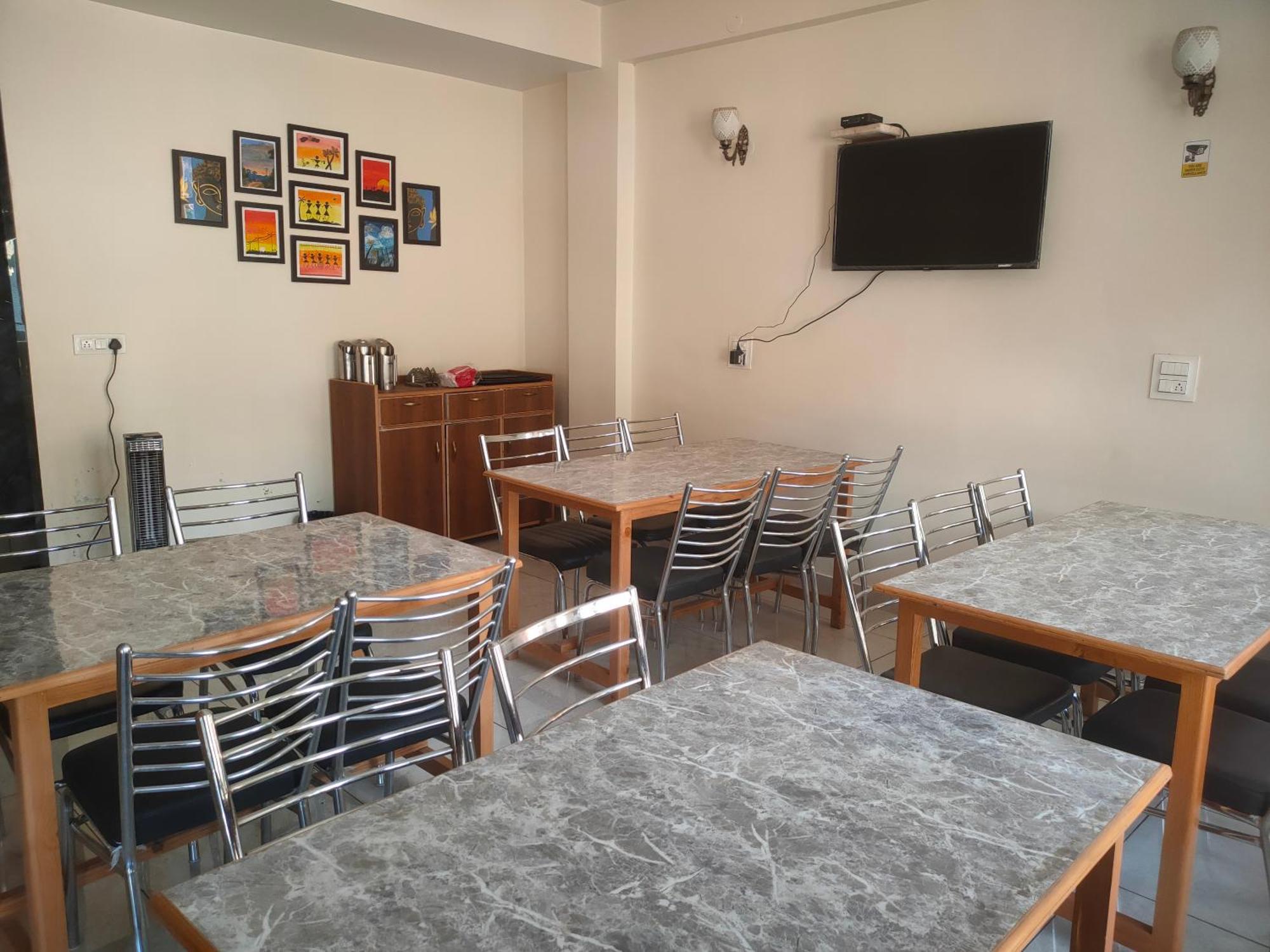 Hotel Cozy Haven Mandi Exterior photo